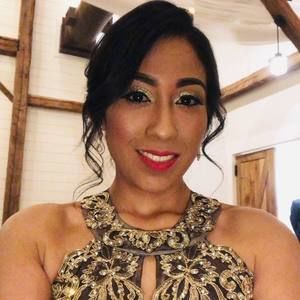 Meet your Posher, J julieta